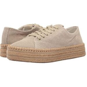 Size 9.5M Tretorn Eve Lace up Platform Sneakers